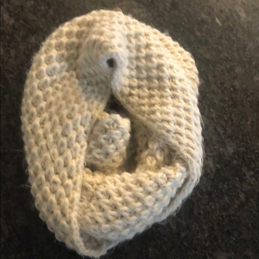 Old navy scarf